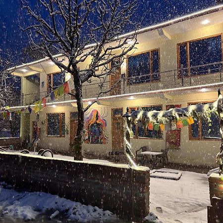 Shalom Guesthouse And Cafe Kalgha Extérieur photo