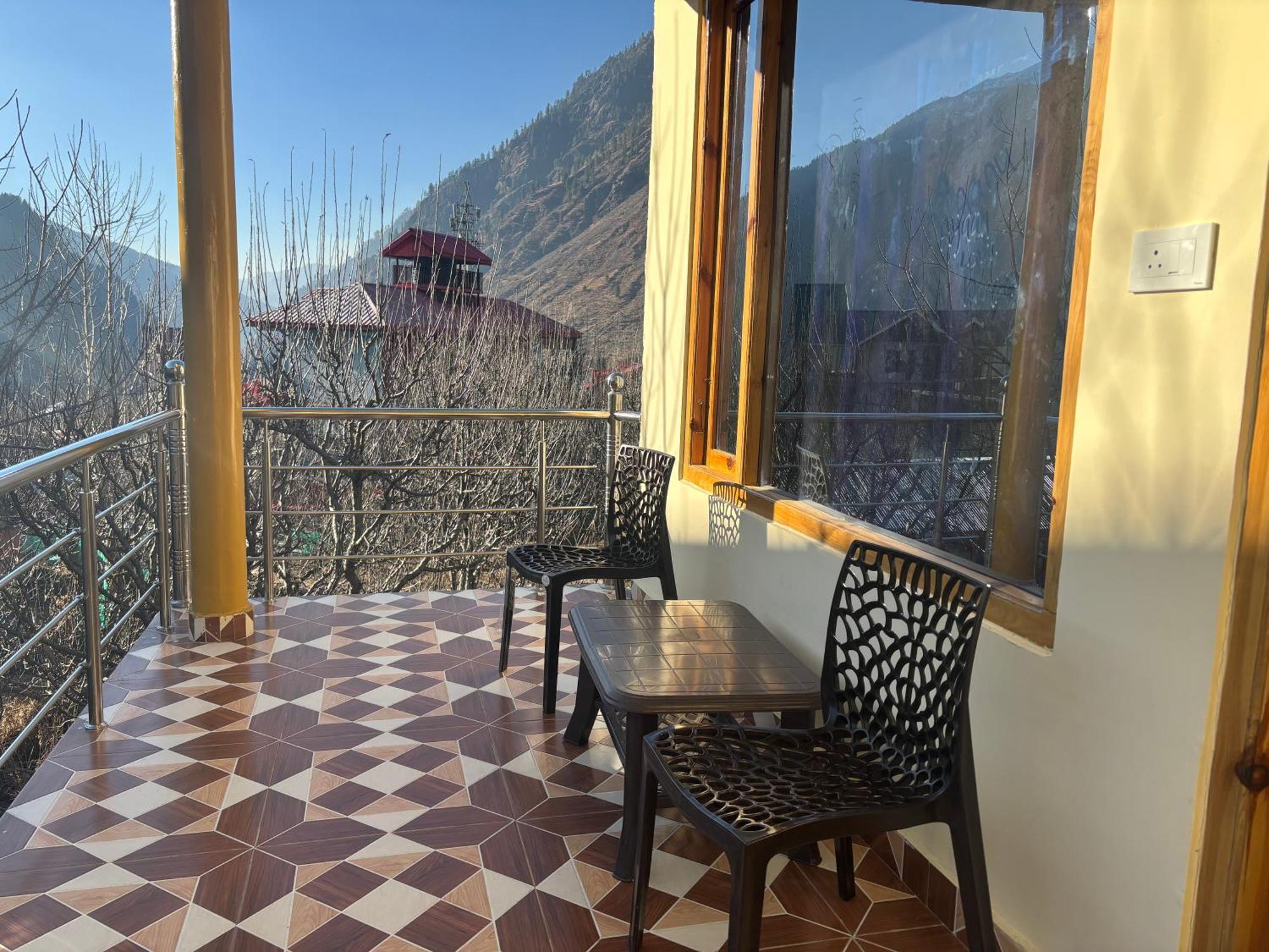 Shalom Guesthouse And Cafe Kalgha Extérieur photo