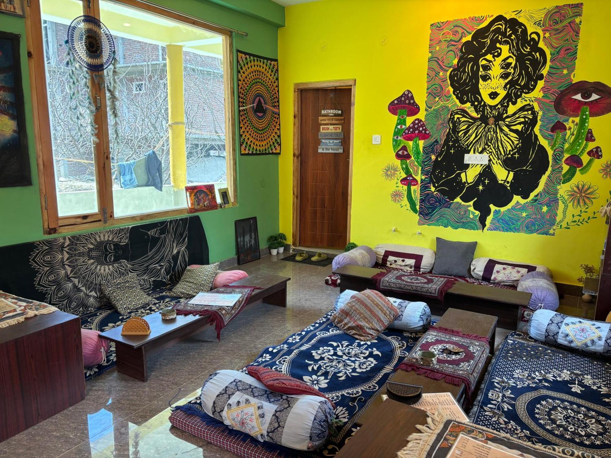 Shalom Guesthouse And Cafe Kalgha Extérieur photo