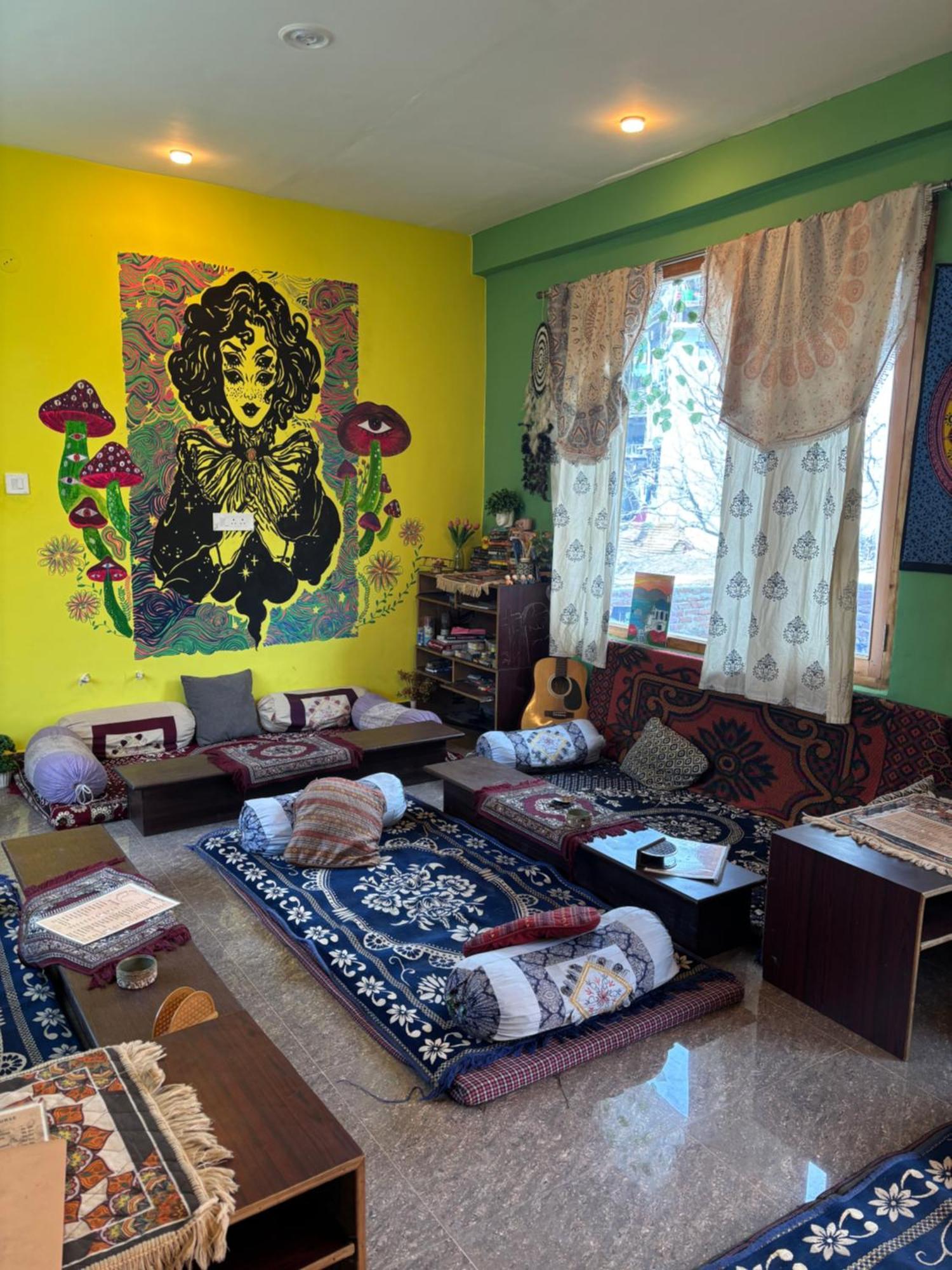 Shalom Guesthouse And Cafe Kalgha Extérieur photo